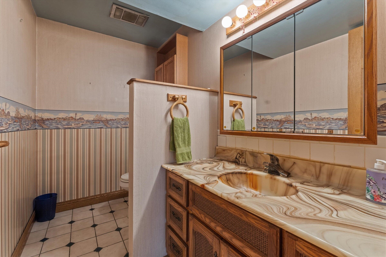 19466 U.S. 12, Edwardsburg, MI, 49112