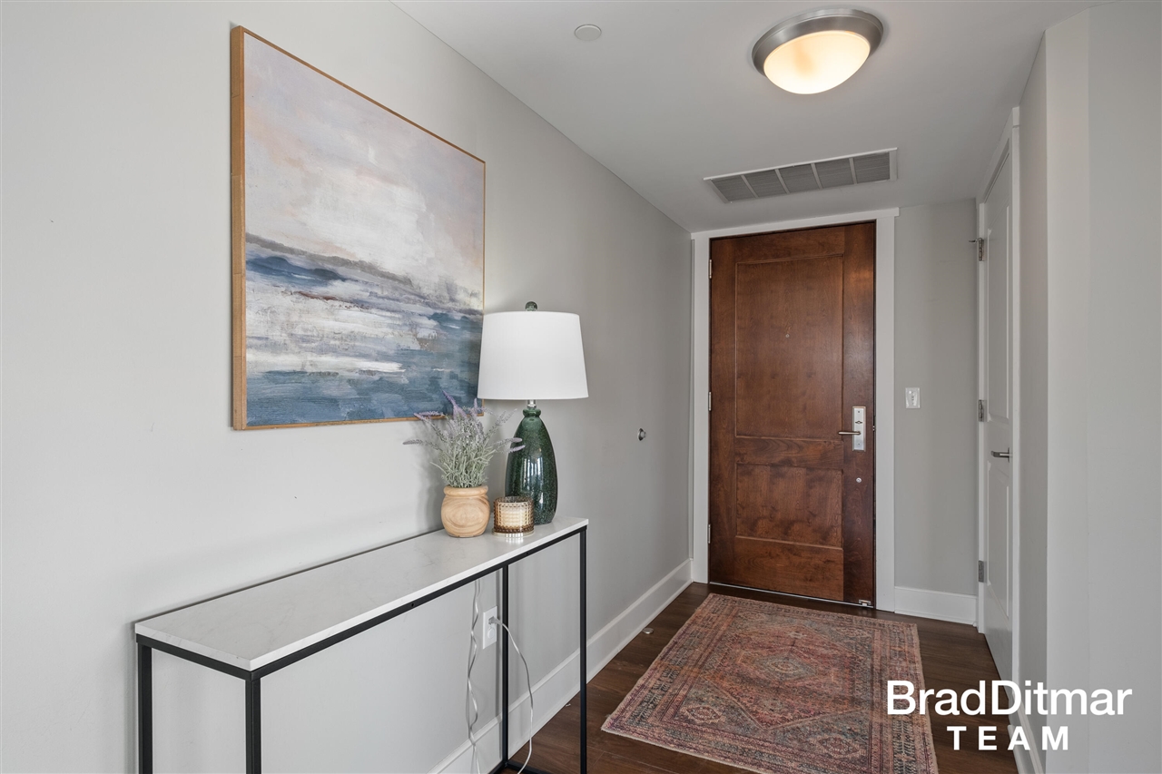 27 Library Street UNIT&nbsp;604, Grand Rapids, MI, 49503-3282