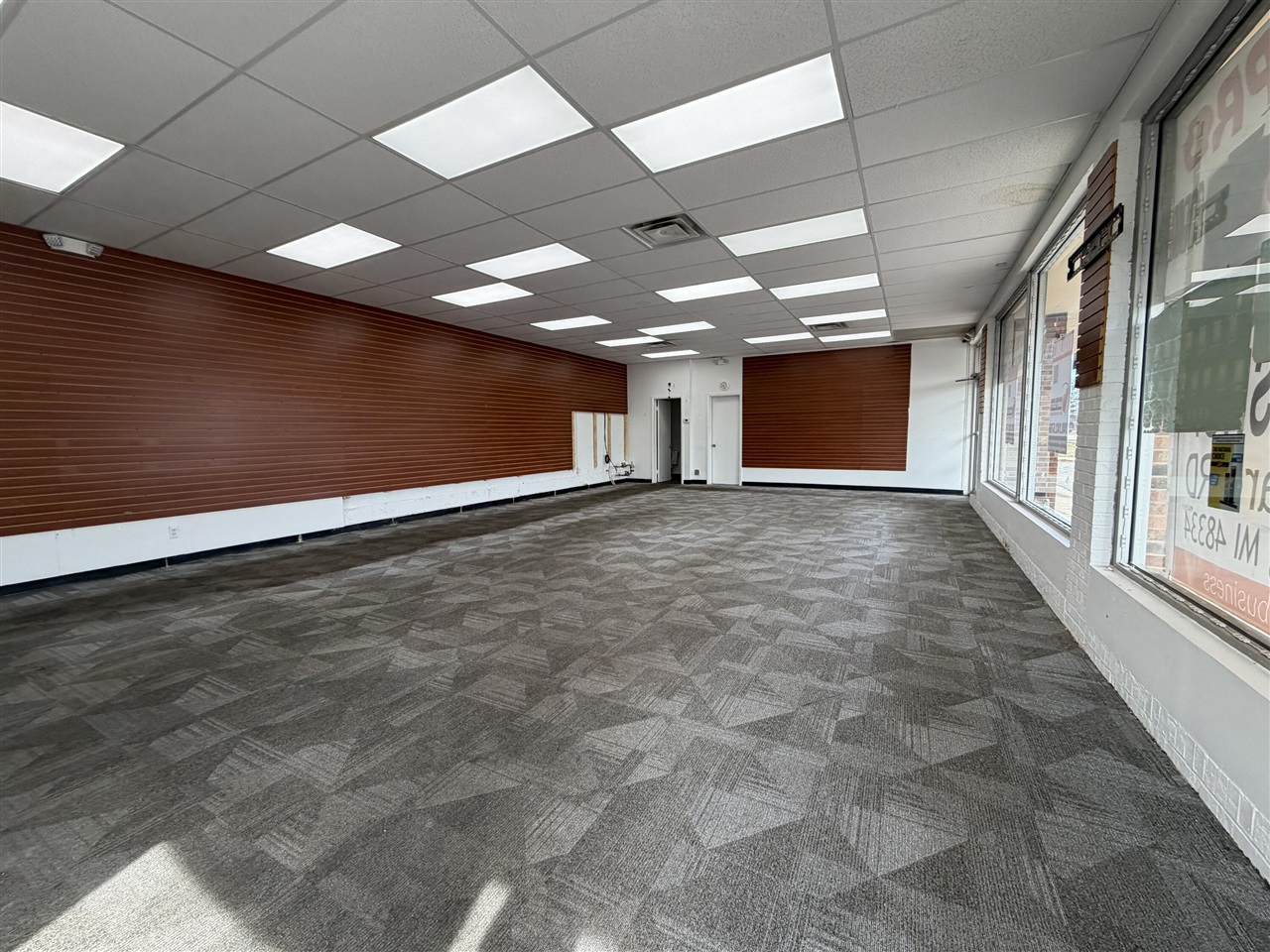 31799 Middlebelt Road, Farmington Hills, MI, 48334-2321