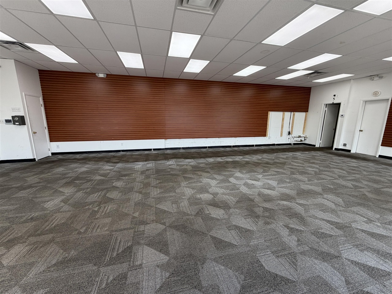 31799 Middlebelt Road, Farmington Hills, MI, 48334-2321