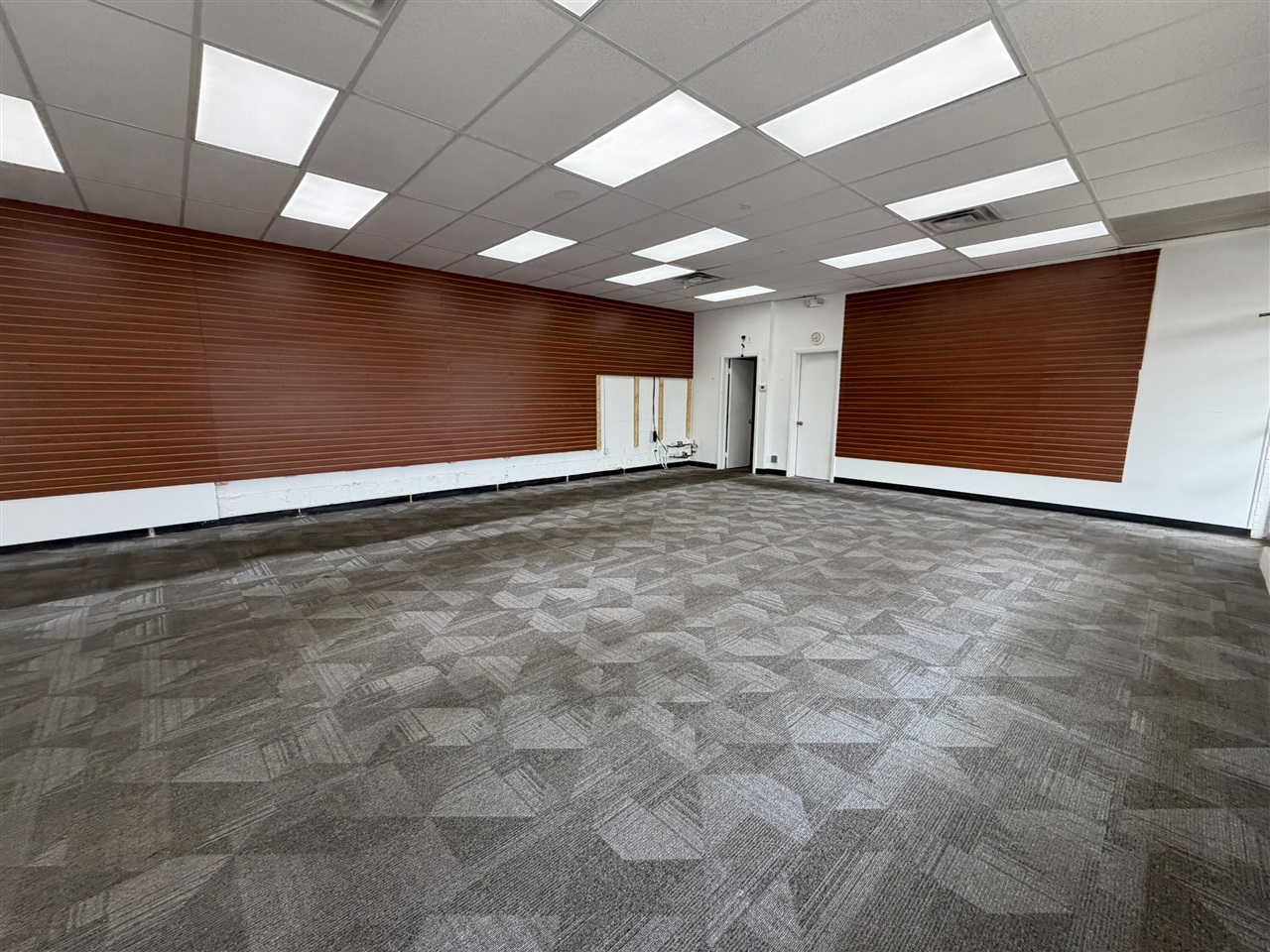 31799 Middlebelt Road, Farmington Hills, MI, 48334-2321