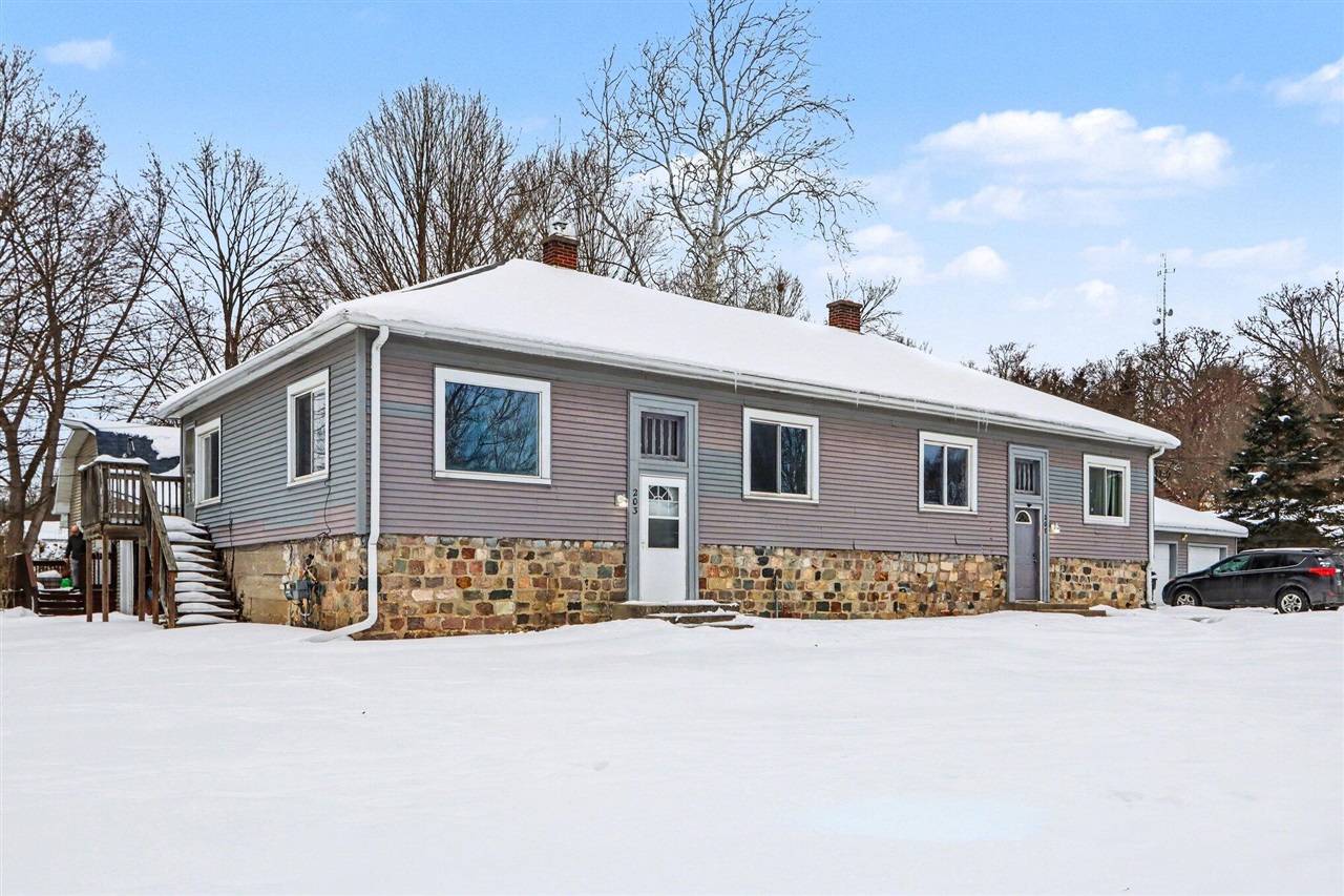 Homes for sale in Augusta, MI | 201 N Chestnut St, Augusta, MI 49012 | MLS# 70514803