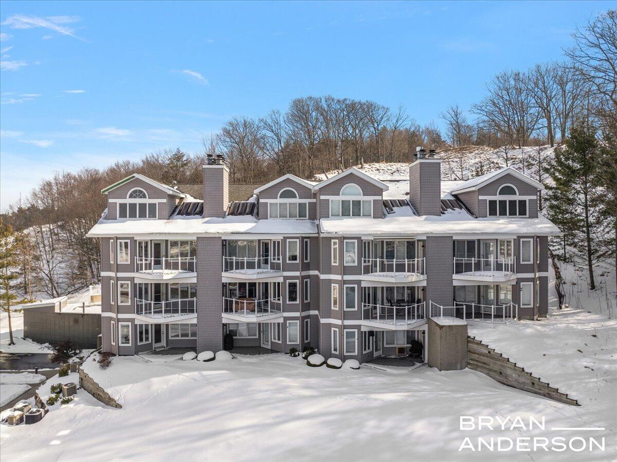 2727 Cascade Road, Grand Rapids, MI, 49506