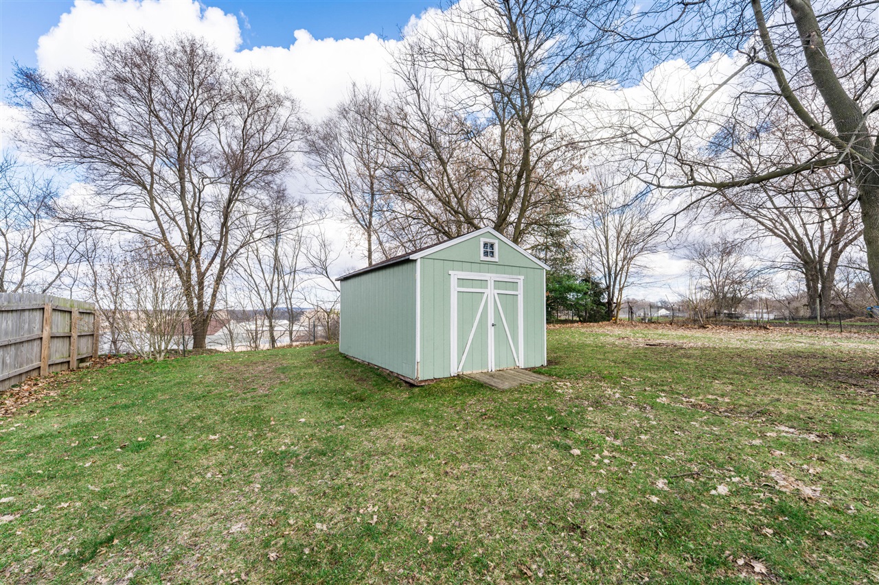 2657 Thayer Avenue, Kalamazoo, MI, 49004-1954