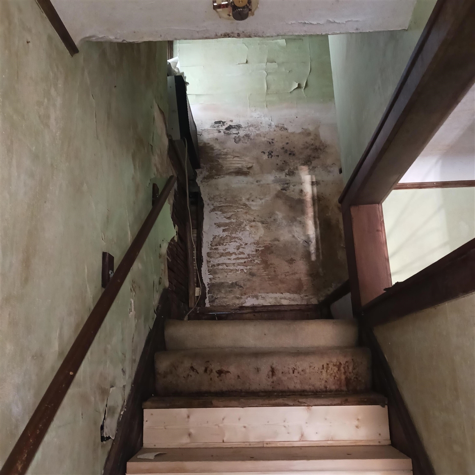 2701 W Philadelphia Street, Detroit, MI, 48206-3728