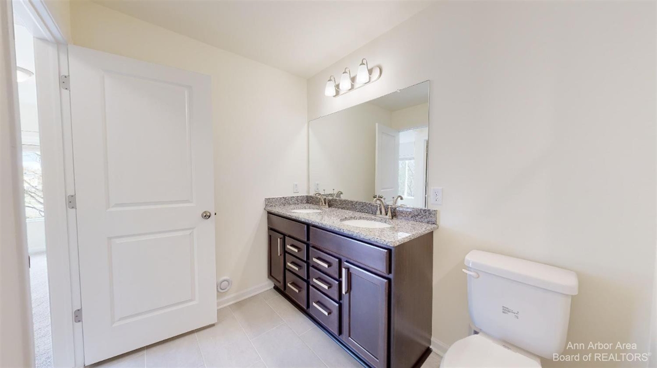 2725 Bristol Rdg Drive photo 15