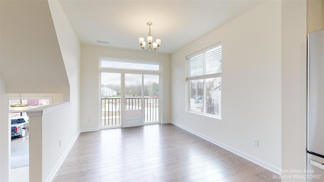 2725 Bristol Rdg Drive photo 5
