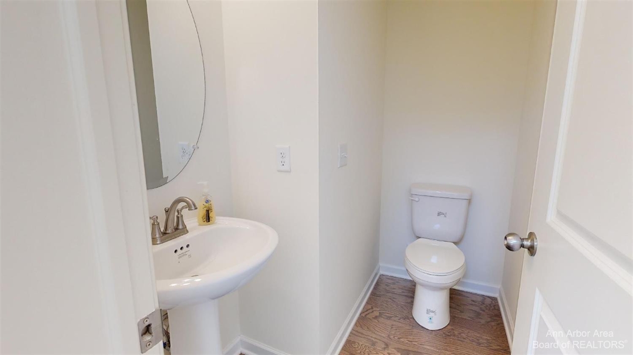 2725 Bristol Rdg Drive photo 10