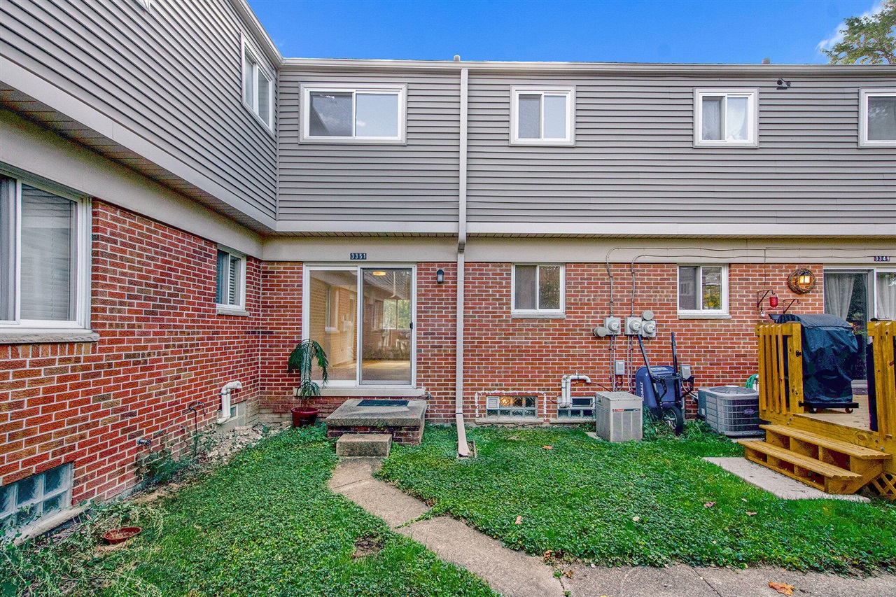 3351 Williamsburg Road, Ann Arbor, MI, 48108