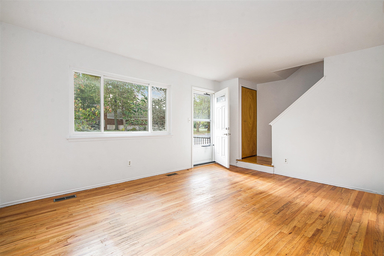 3351 Williamsburg Road, Ann Arbor, MI, 48108