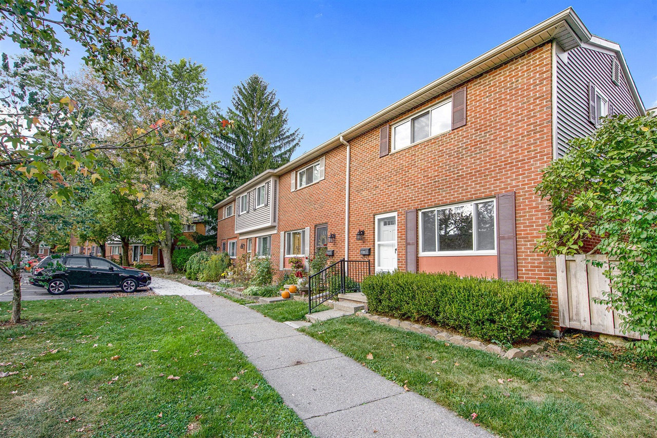3351 Williamsburg Road, Ann Arbor, MI, 48108