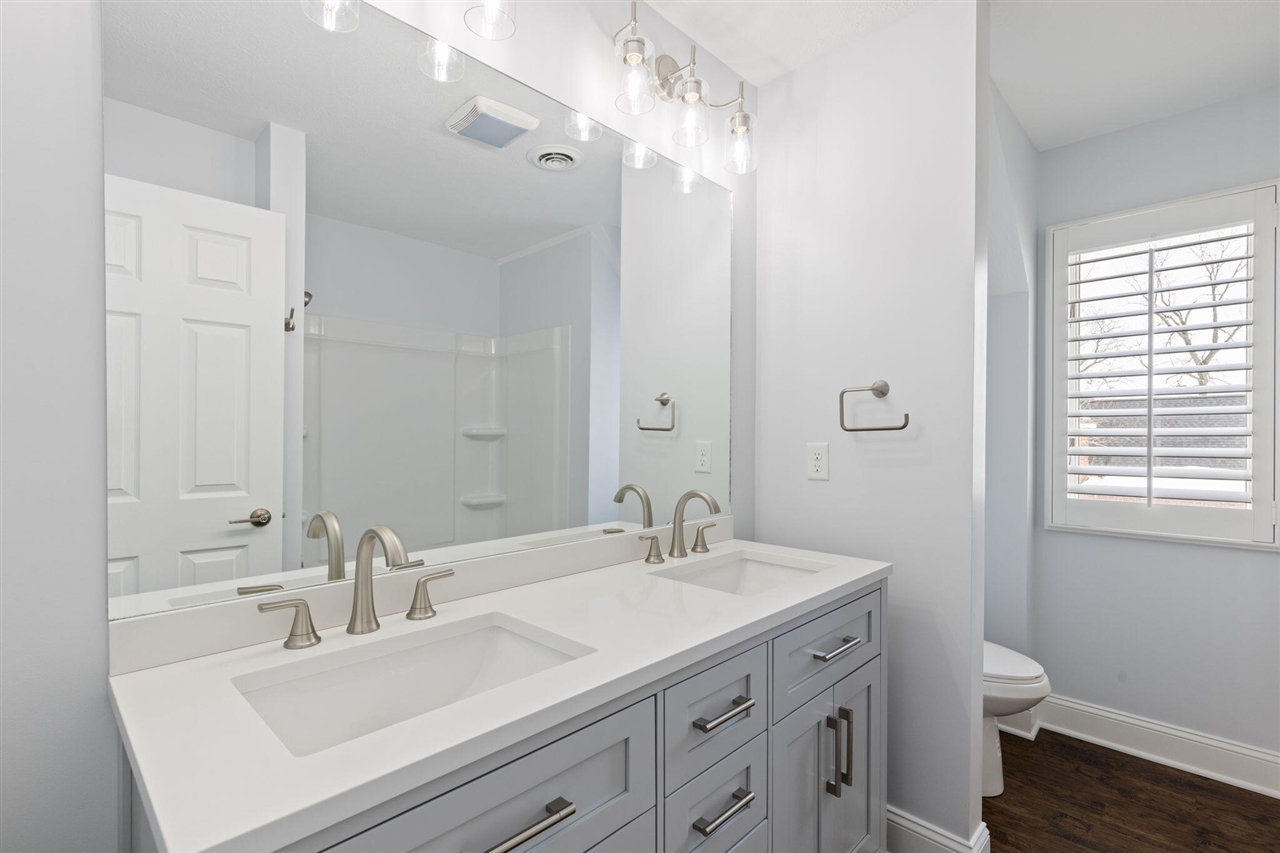 10436 Kings Point Drive, Three Rivers, MI, 49093-9298