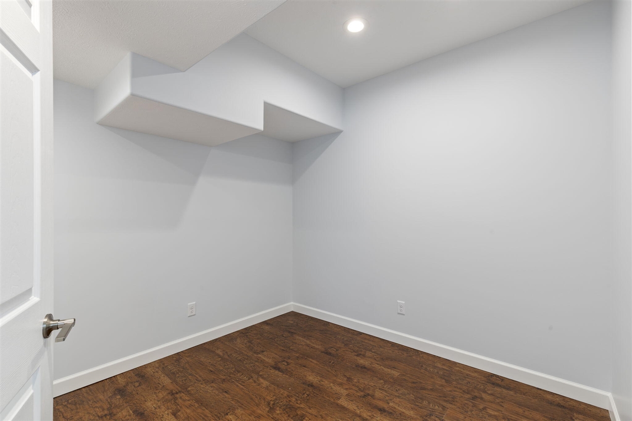 10436 Kings Point Drive, Three Rivers, MI, 49093-9298