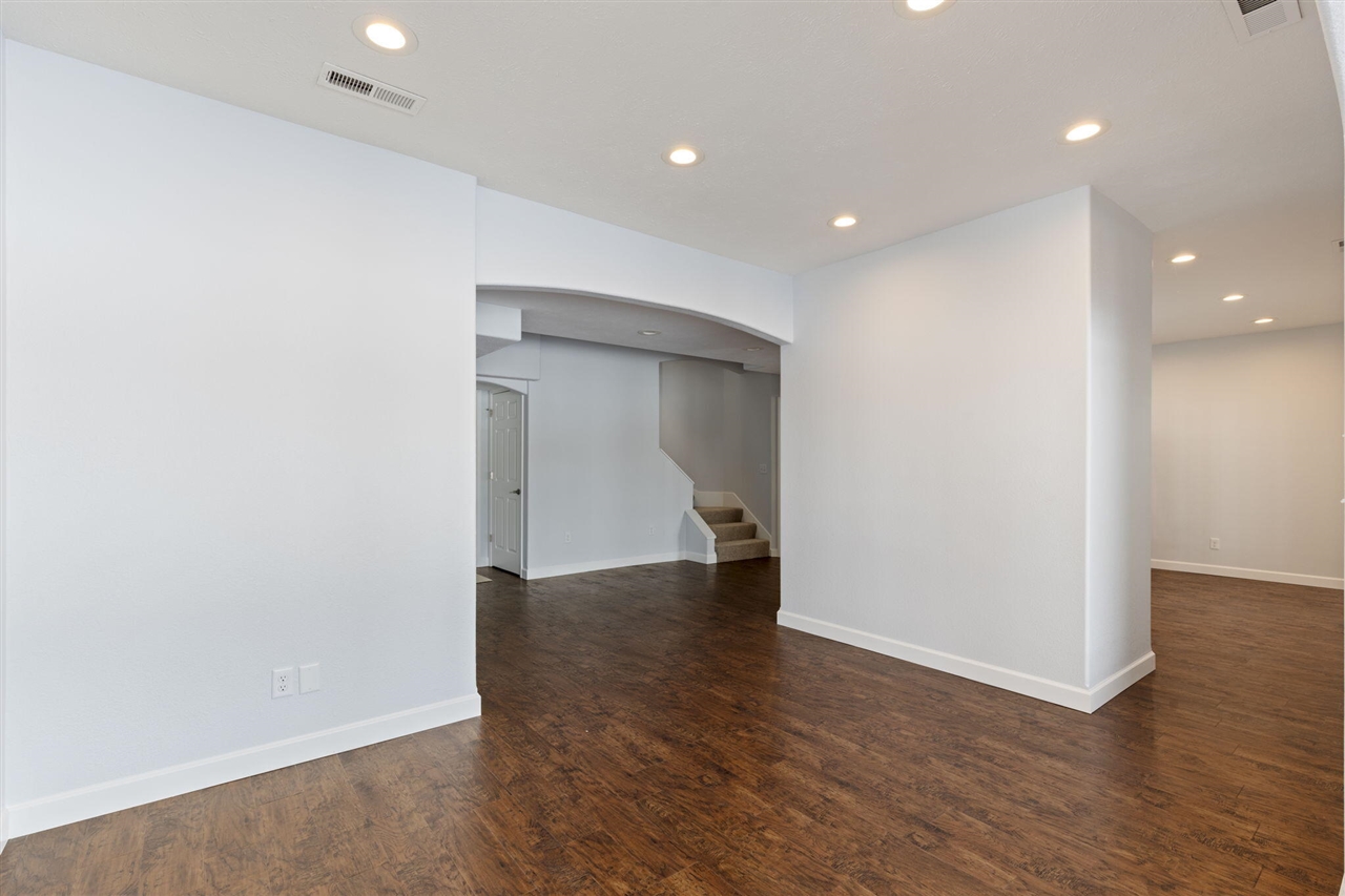 10436 Kings Point Drive, Three Rivers, MI, 49093-9298