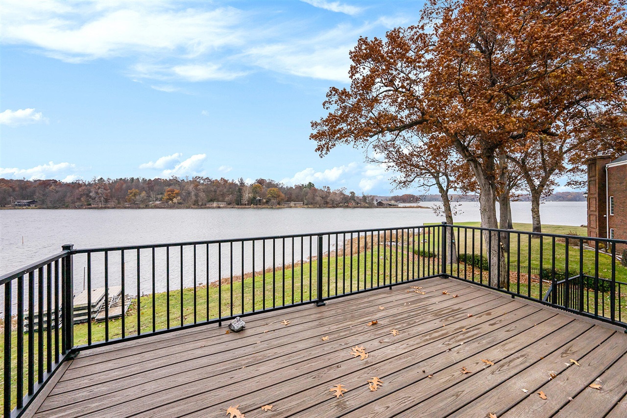 10436 Kings Point Drive, Three Rivers, MI, 49093-9298