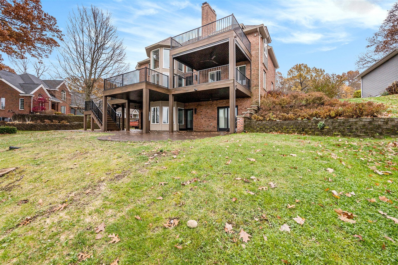 10436 Kings Point Drive, Three Rivers, MI, 49093-9298