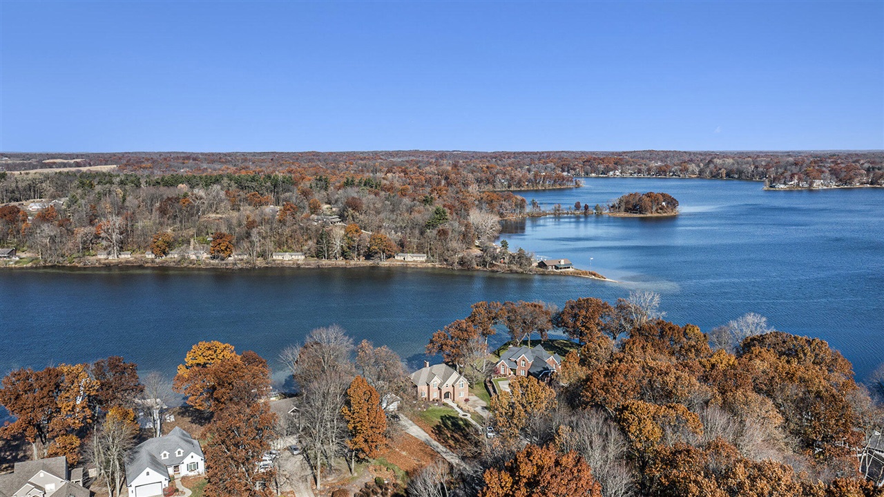 10436 Kings Point Drive, Three Rivers, MI, 49093-9298