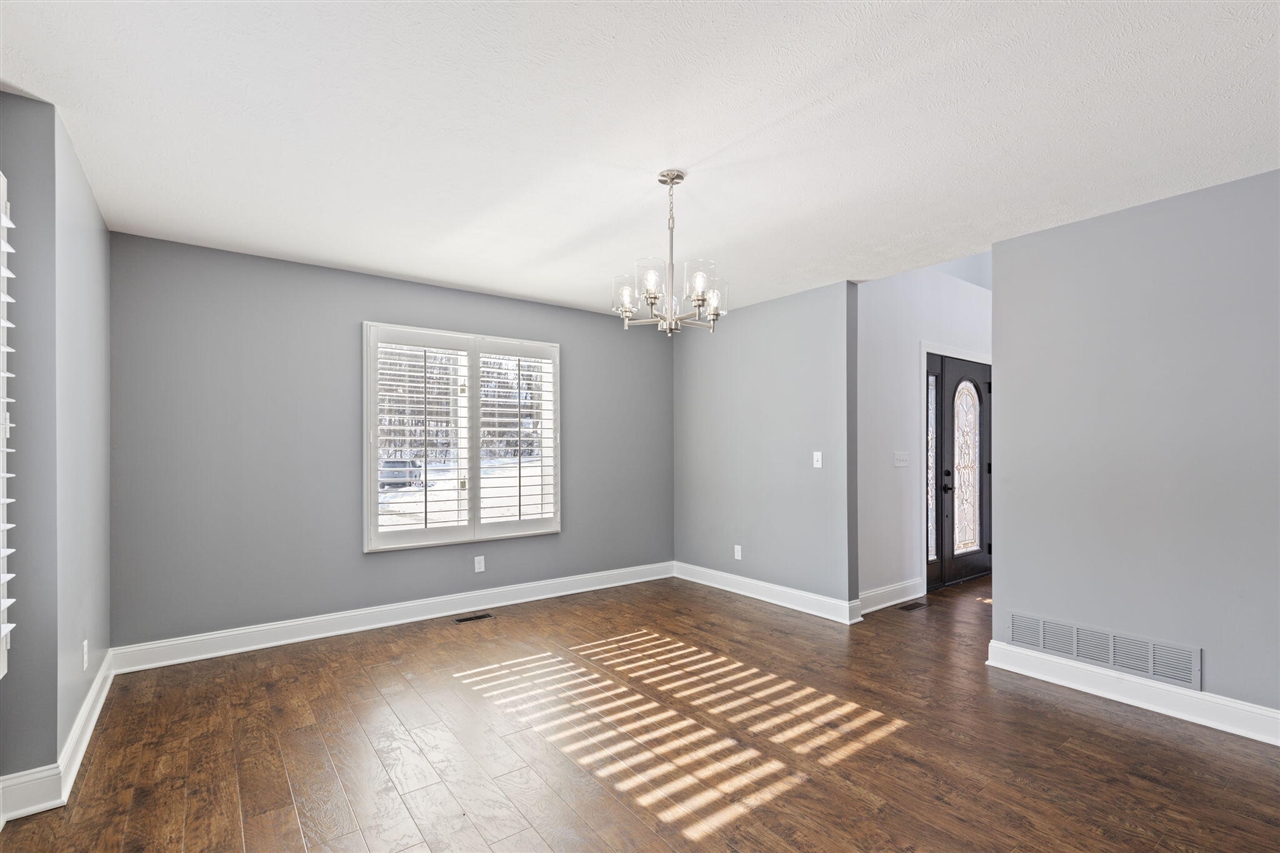 10436 Kings Point Drive, Three Rivers, MI, 49093-9298