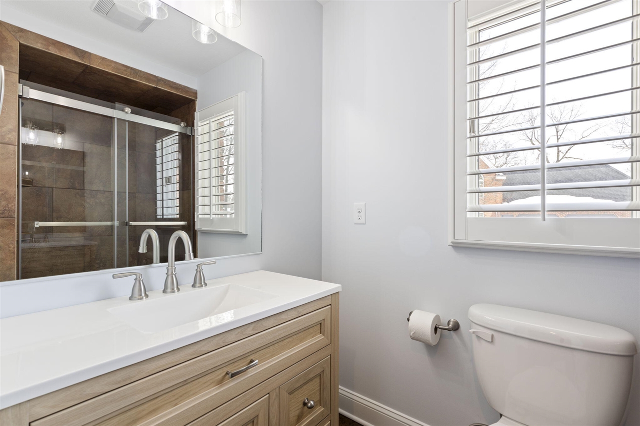 10436 Kings Point Drive, Three Rivers, MI, 49093-9298