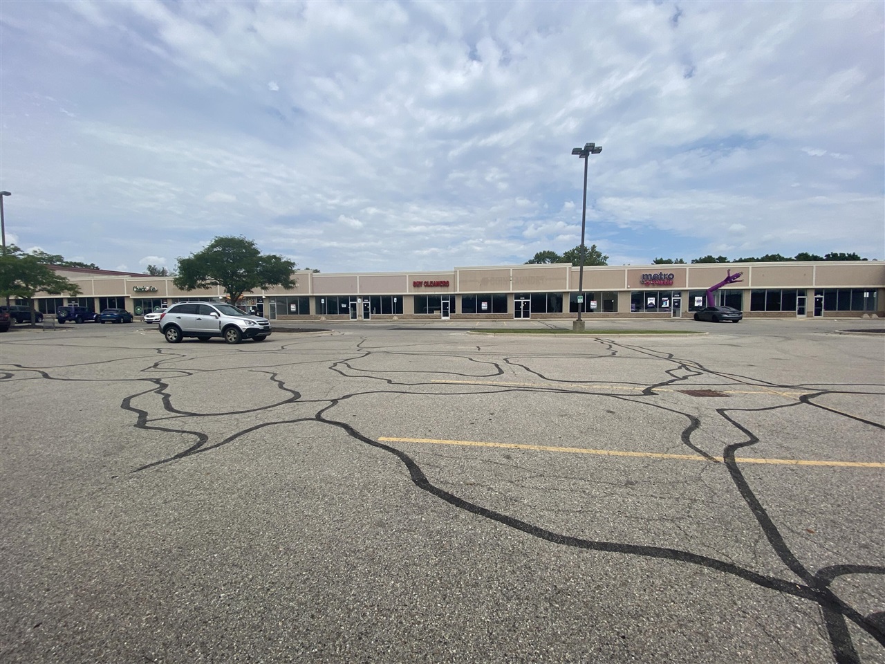 31260 Michigan Avenue, Westland, MI, 48186-5343