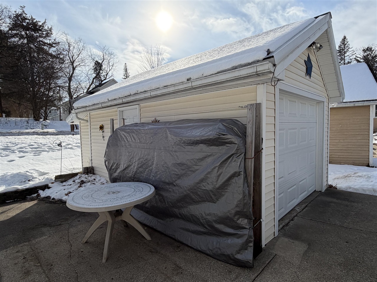 Homes for sale in Hastings, MI | 712 W Walnut St, Hastings, MI 49058 | MLS# 70514886