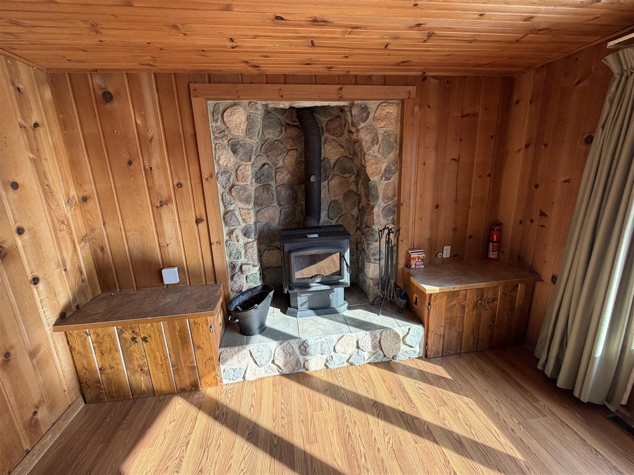 Homes for sale in Hastings, MI | 712 W Walnut St, Hastings, MI 49058 | MLS# 70514886