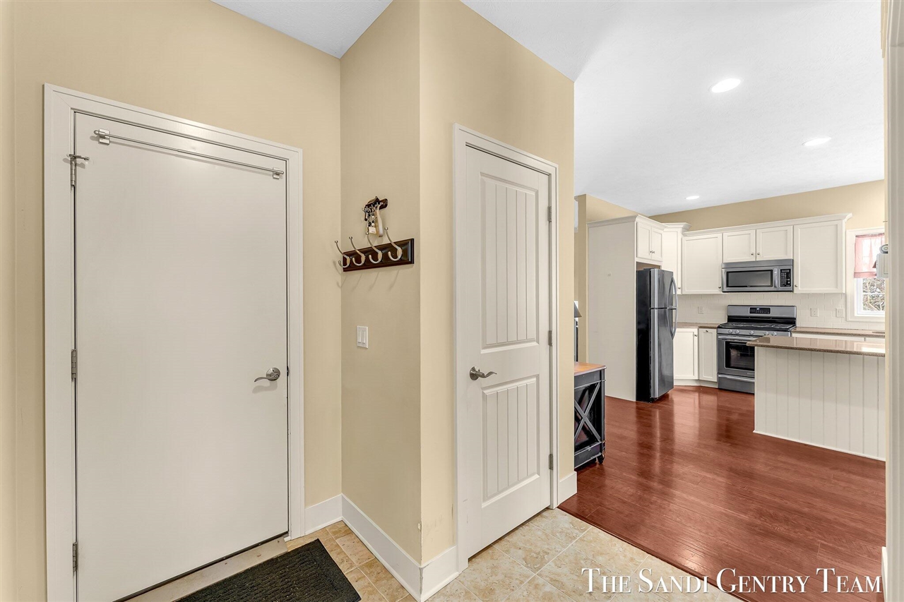 601 Lakeview Lane UNIT&nbsp;1, Spring Lake, MI, 49456-1795