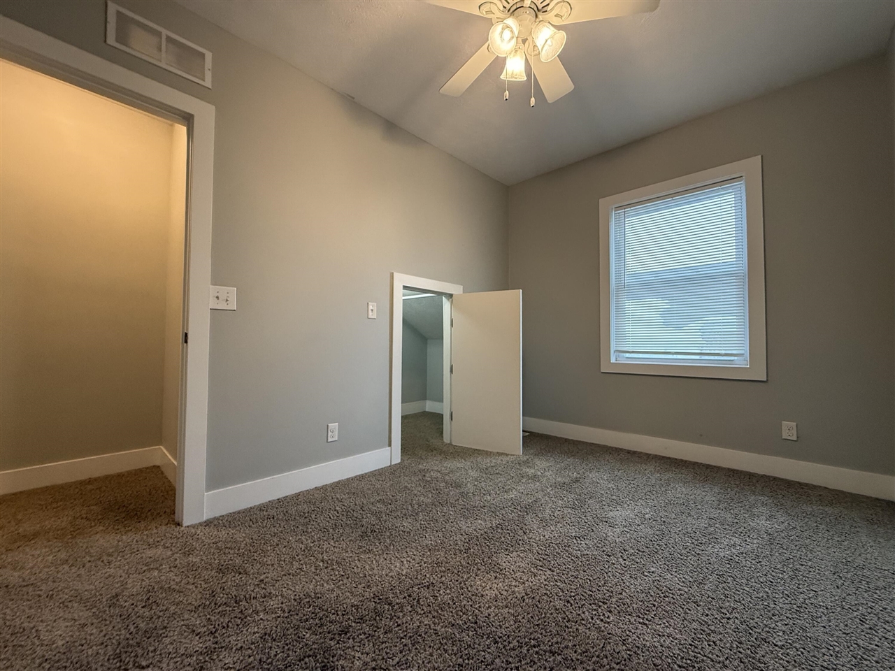 710 Logan Street, Grand Rapids, MI, 49503-5529