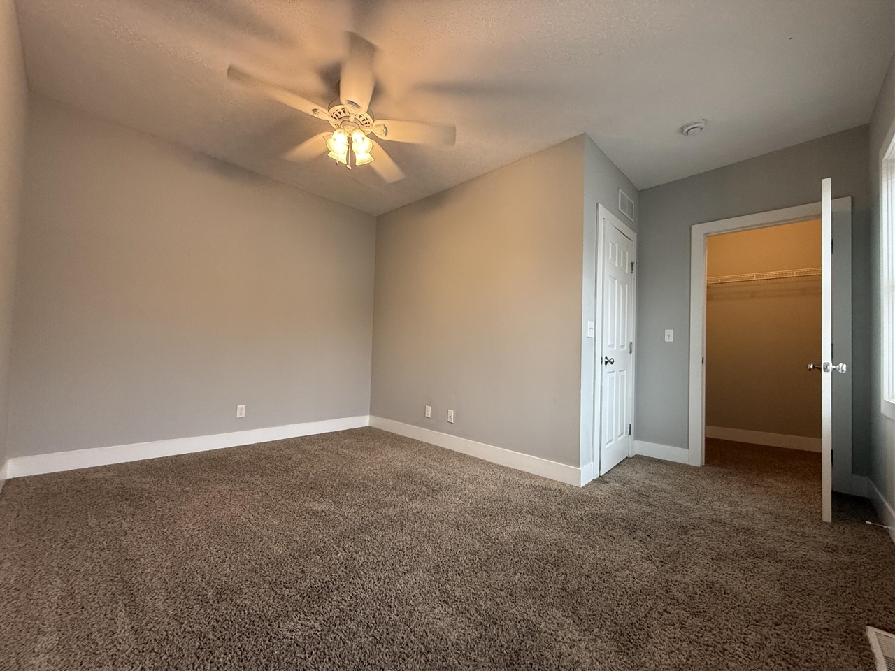 710 Logan Street, Grand Rapids, MI, 49503-5529