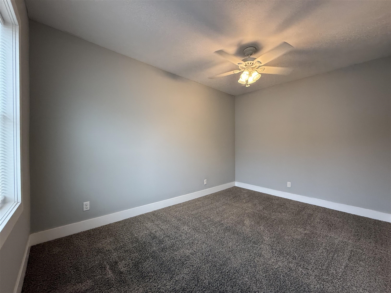 710 Logan Street, Grand Rapids, MI, 49503-5529