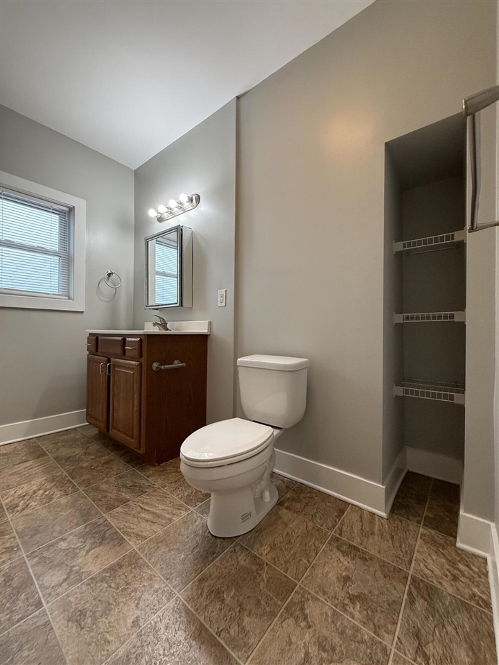 710 Logan Street, Grand Rapids, MI, 49503-5529