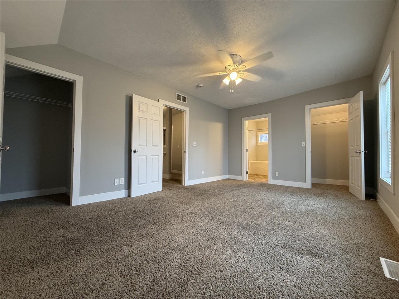 710 Logan Street, Grand Rapids, MI, 49503-5529