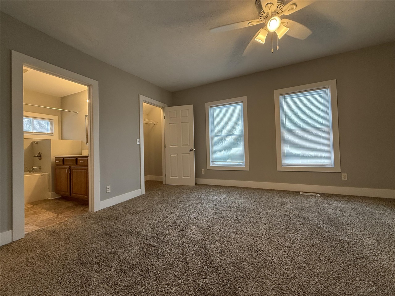 710 Logan Street, Grand Rapids, MI, 49503-5529