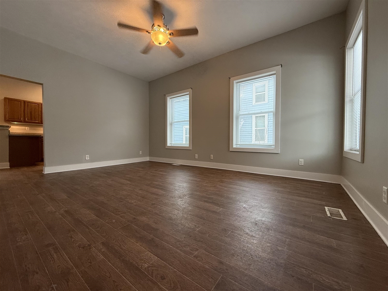 710 Logan Street, Grand Rapids, MI, 49503-5529