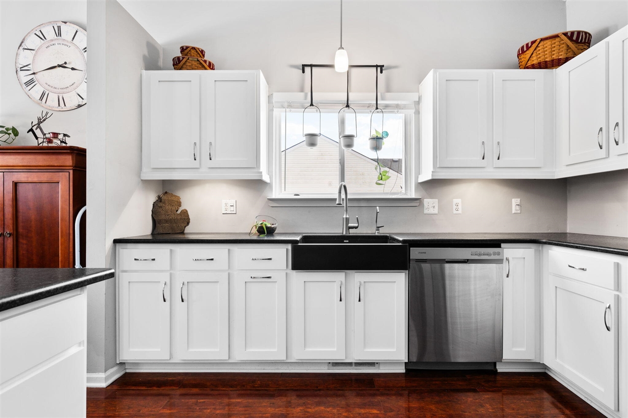 Homes for sale in Whitmore Lake, MI | 9417 Sandlewood Dr, Whitmore Lake, MI 48189 | MLS# 70514913