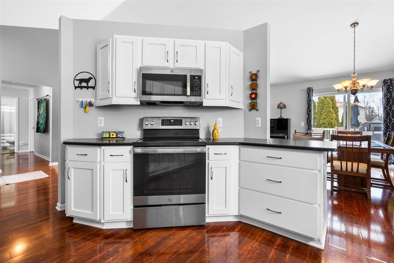 Homes for sale in Whitmore Lake, MI | 9417 Sandlewood Dr, Whitmore Lake, MI 48189 | MLS# 70514913