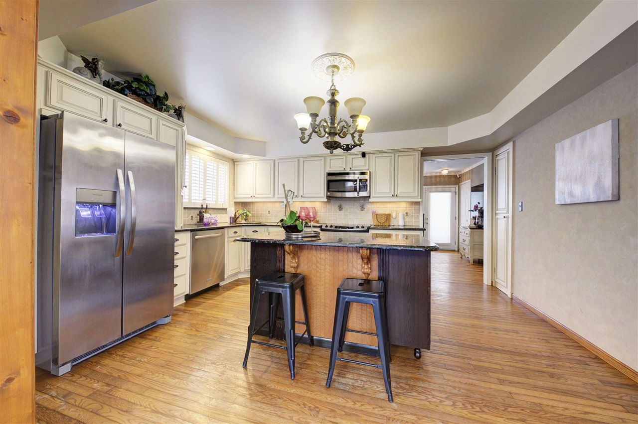 34617 Greentrees Road, Sterling Heights, MI, 48312-5516