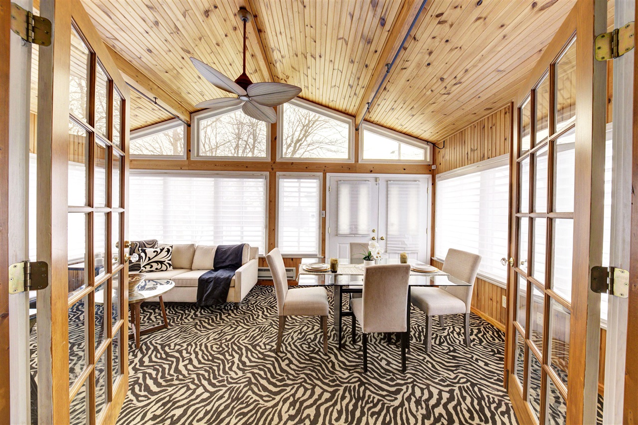 34617 Greentrees Road, Sterling Heights, MI, 48312-5516