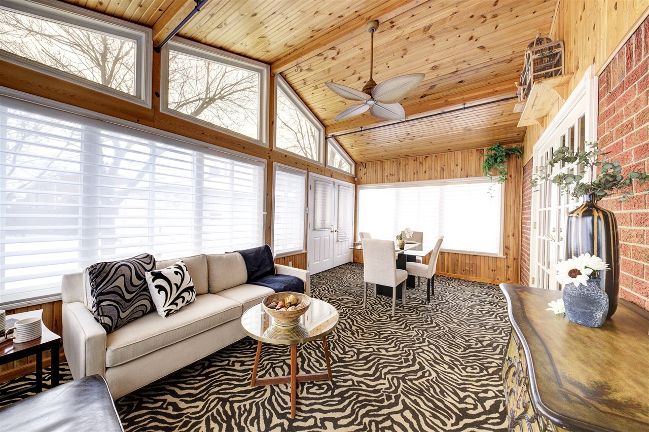 34617 Greentrees Road, Sterling Heights, MI, 48312-5516