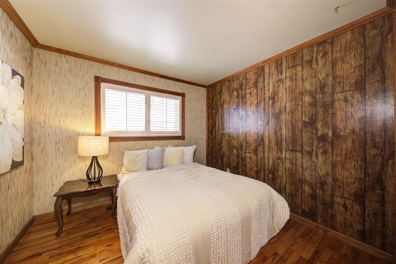 34617 Greentrees Road, Sterling Heights, MI, 48312-5516