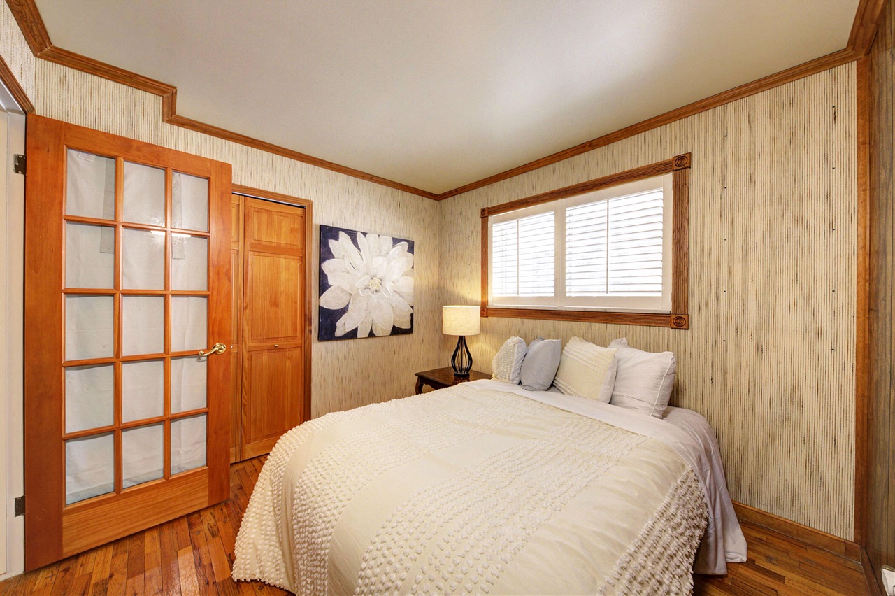 34617 Greentrees Road, Sterling Heights, MI, 48312-5516