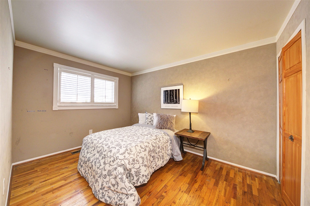 34617 Greentrees Road, Sterling Heights, MI, 48312-5516