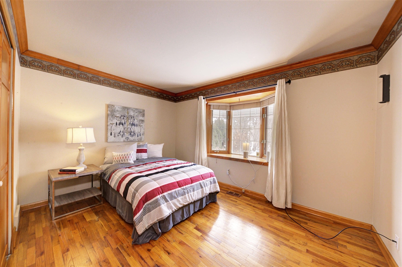 34617 Greentrees Road, Sterling Heights, MI, 48312-5516