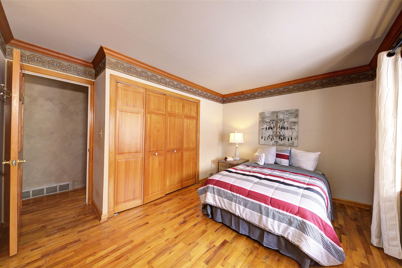 34617 Greentrees Road, Sterling Heights, MI, 48312-5516