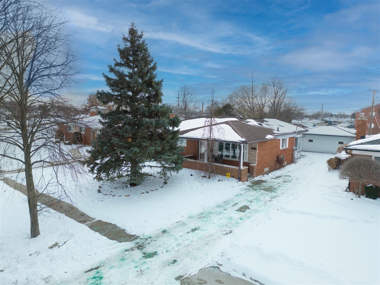 34617 Greentrees Road, Sterling Heights, MI, 48312-5516