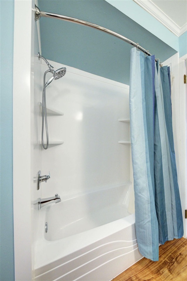 34617 Greentrees Road, Sterling Heights, MI, 48312-5516