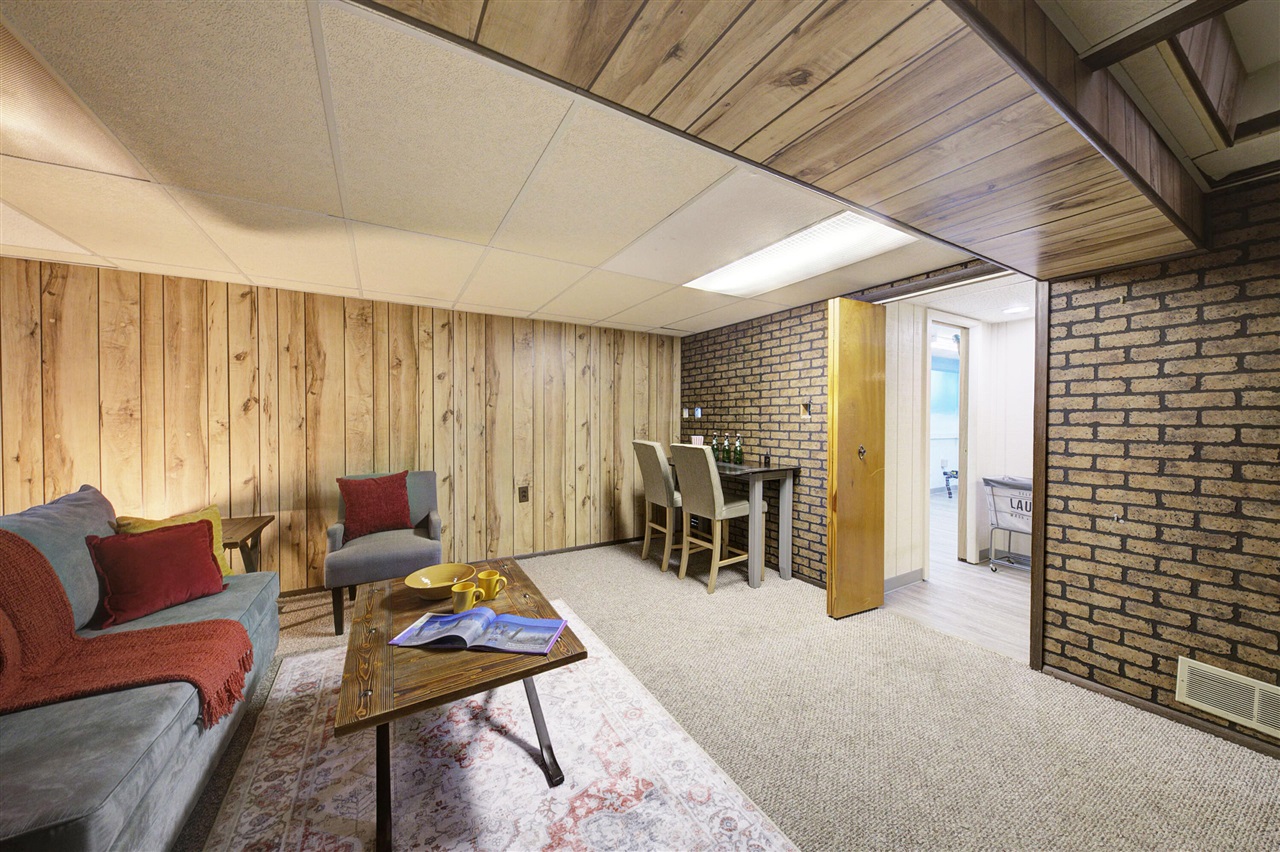 34617 Greentrees Road, Sterling Heights, MI, 48312-5516