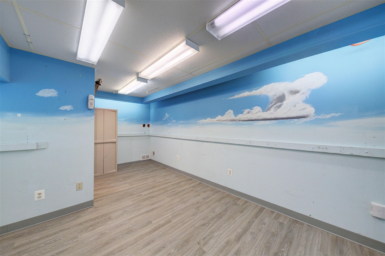 34617 Greentrees Road, Sterling Heights, MI, 48312-5516