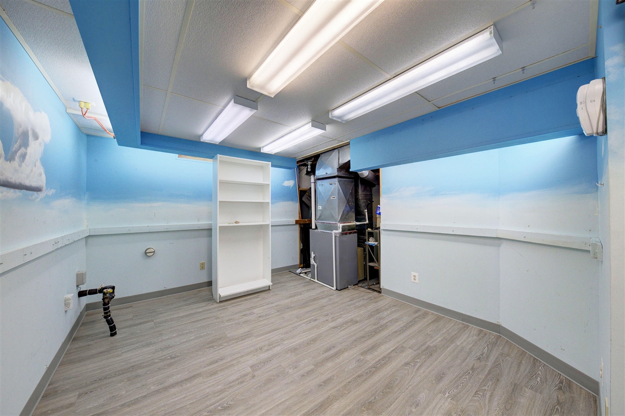 34617 Greentrees Road, Sterling Heights, MI, 48312-5516