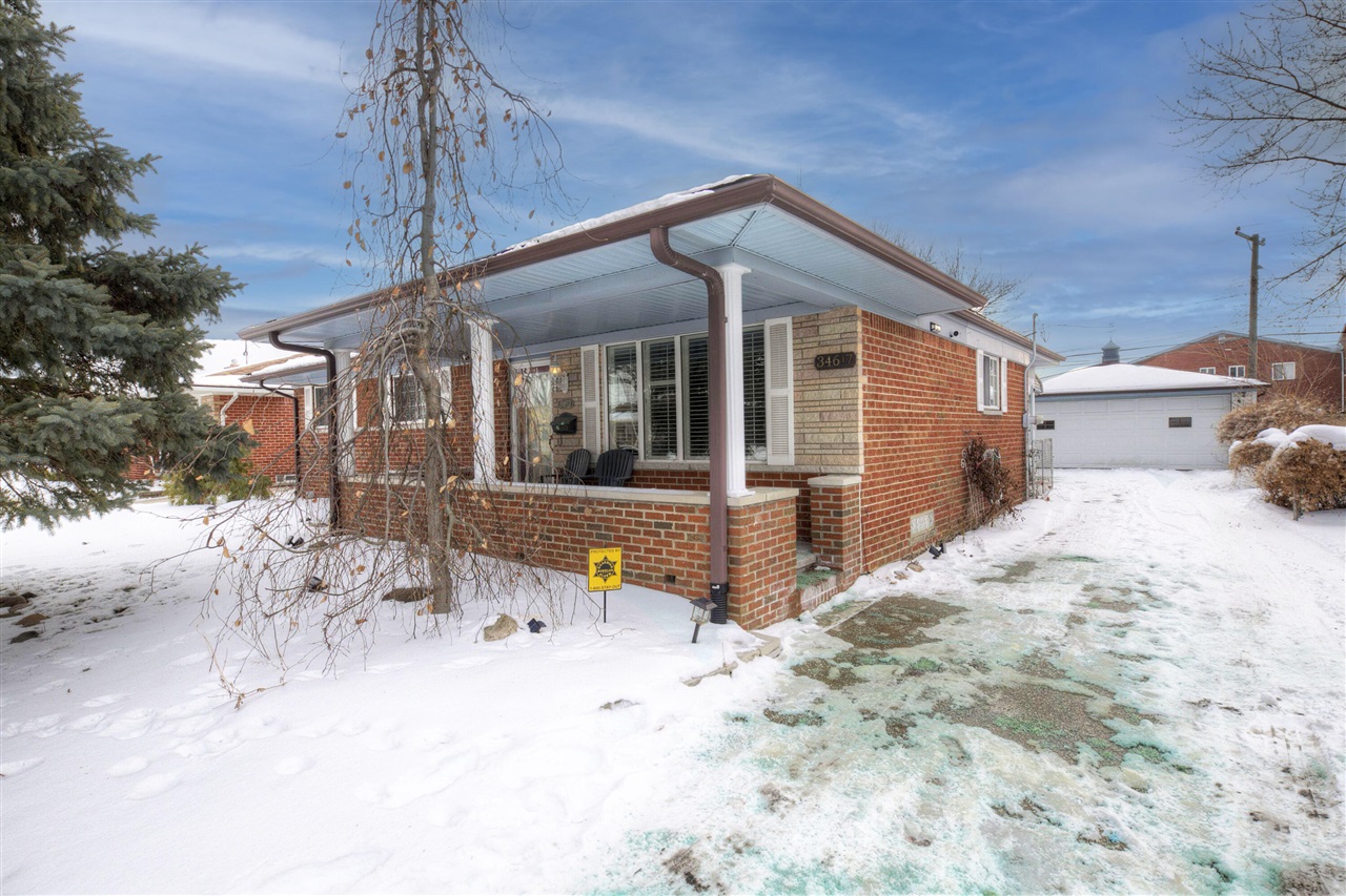 34617 Greentrees Road, Sterling Heights, MI, 48312-5516